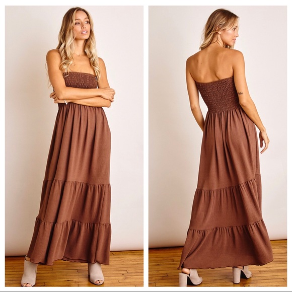 05 Must have Off -Shoulder Tiered Maxi dress - Picture 5 of 6